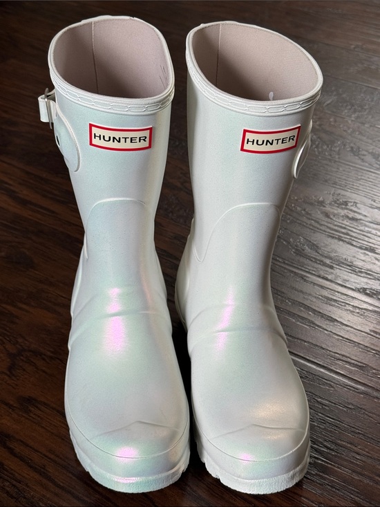 Hunter Shoes - Hunter Iridescent Pearl Gloss Rain Boots - White with Sparkly Pink/Green Shimmer